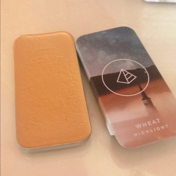 maskcara Other - Maskcara Wheat Highlighter